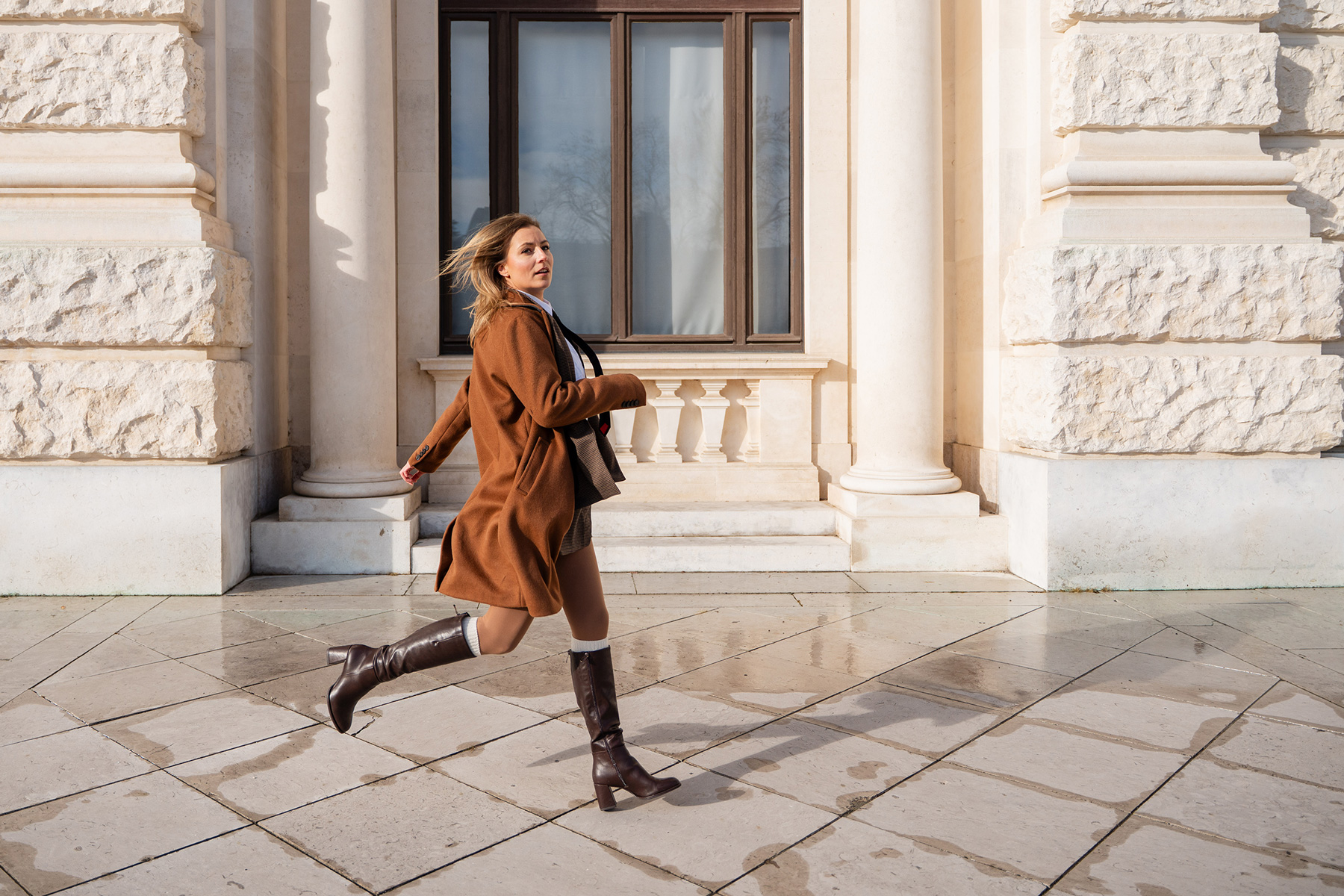 Katja läuft von links nach rechts